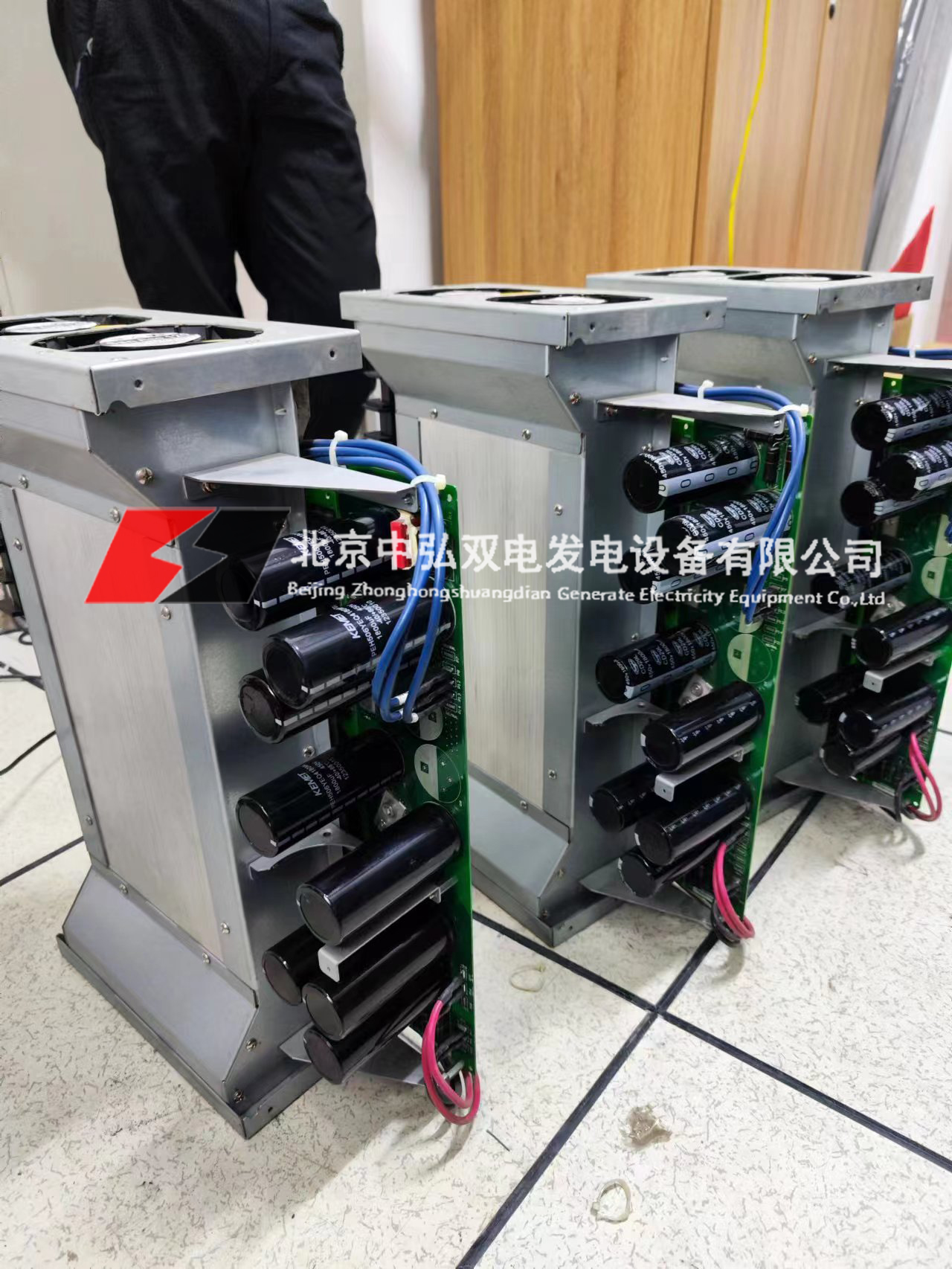 UPS维护现场图.jpg